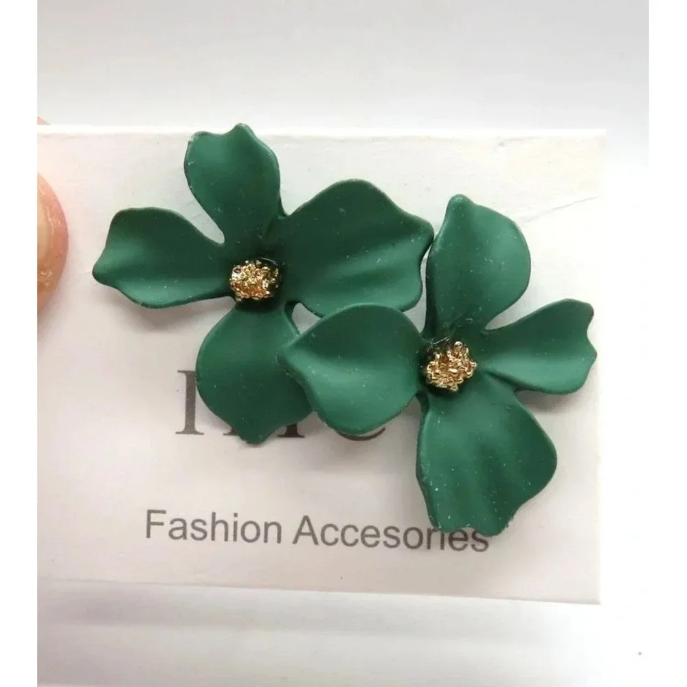 IMCT Green Flower Stud Earrings Womens‎ Matte Floral Gold Tone Fashion Jewelry